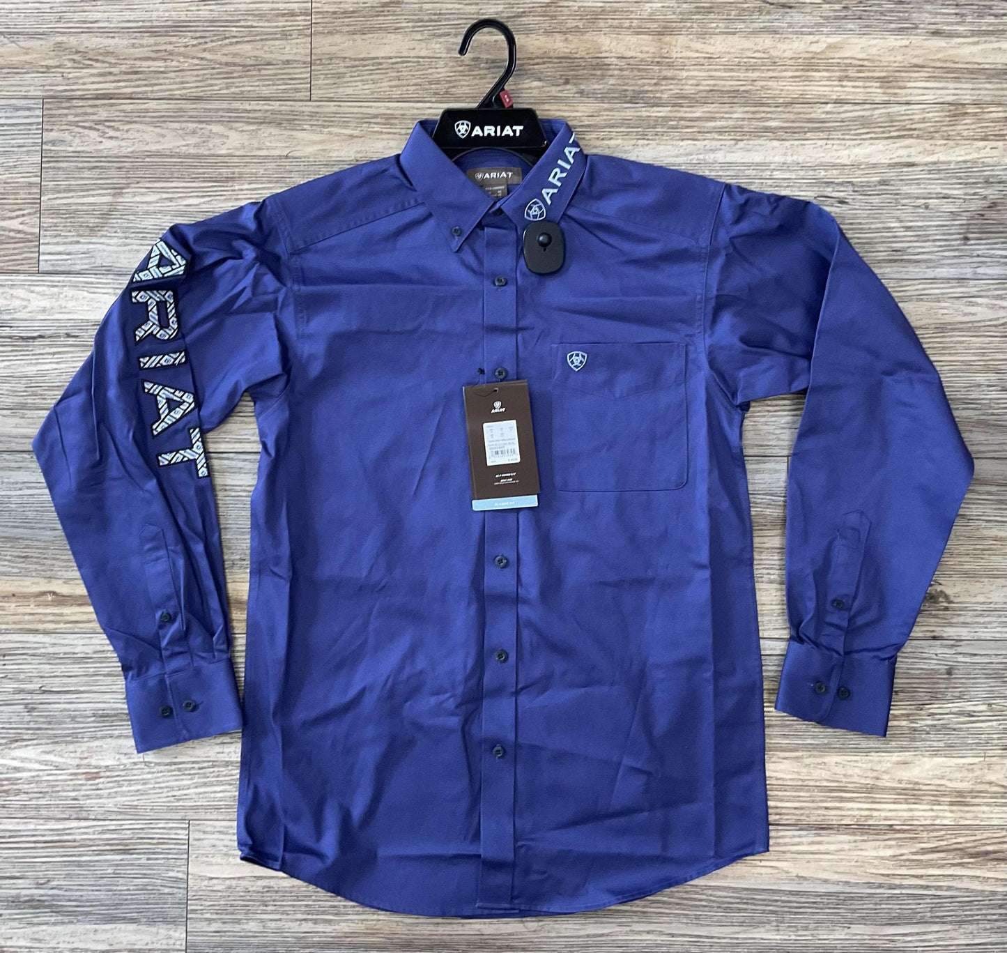 DARK BLUE MEN’S ARIAT BUTTON UP (10052822)