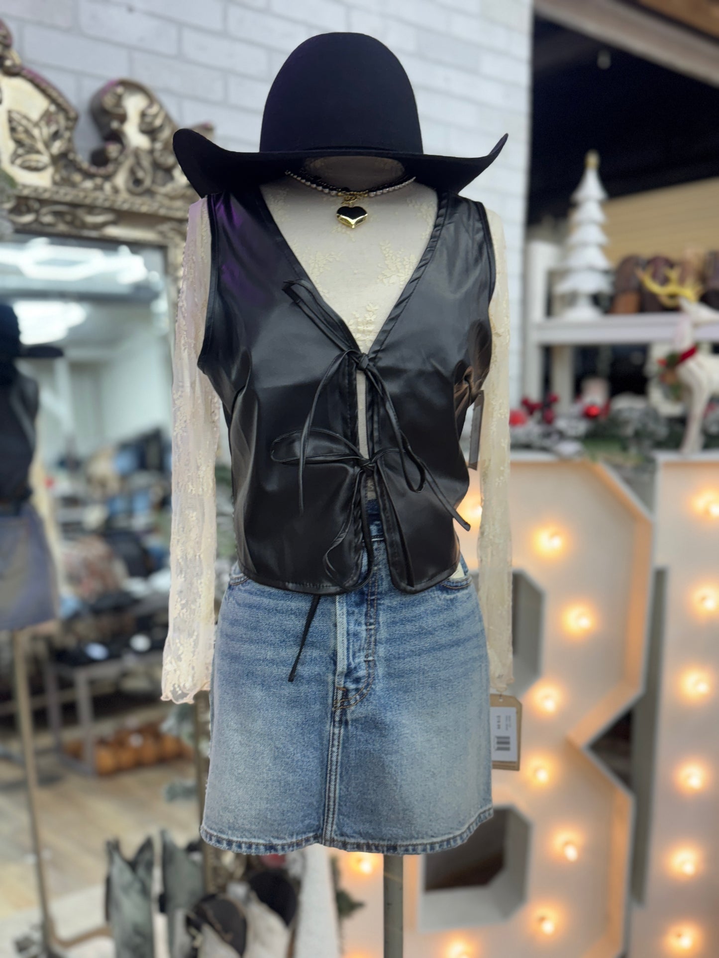 BOW LEATHER VEST