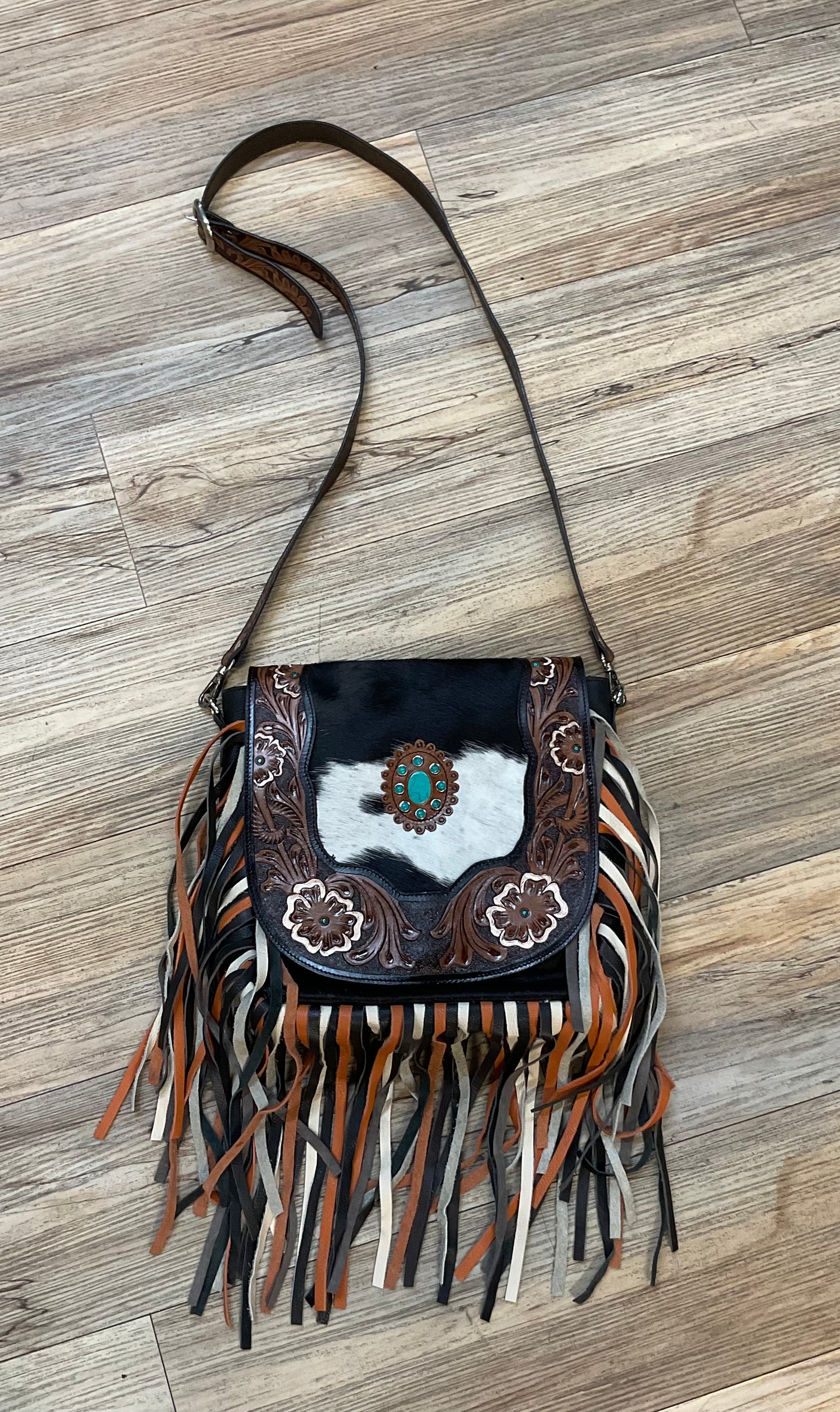 ‘’ELSIE ’’ BLACK COWHIDE TOOLED CROSSBODY PURSE