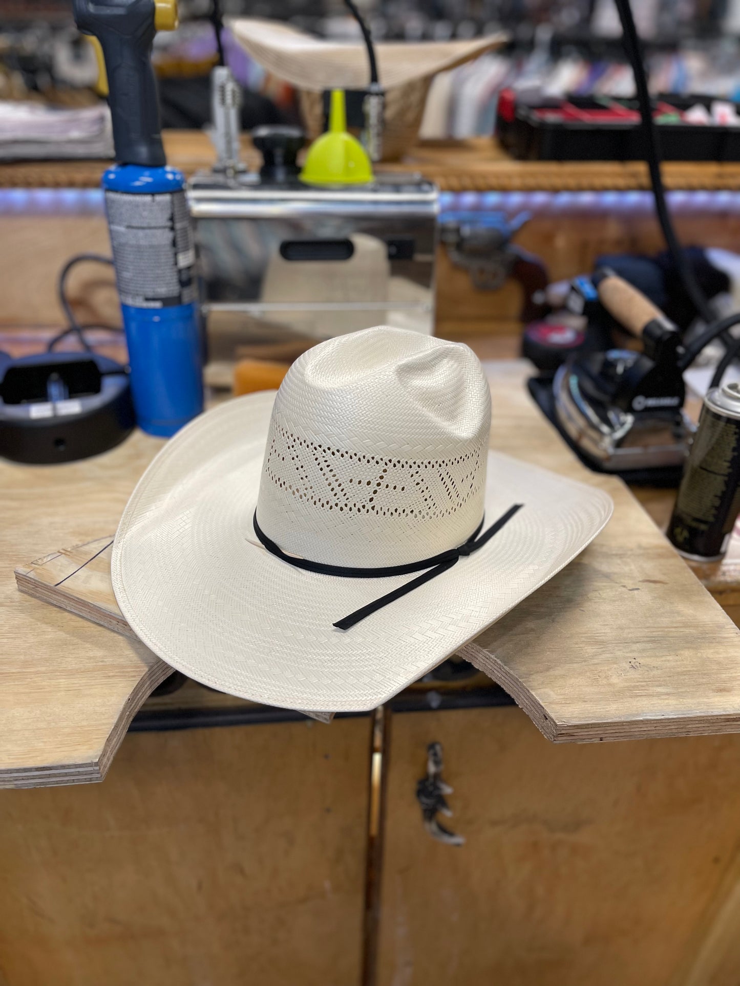 “ CROSS “ | RODEO KING STRAW COWBOY HAT IVORY