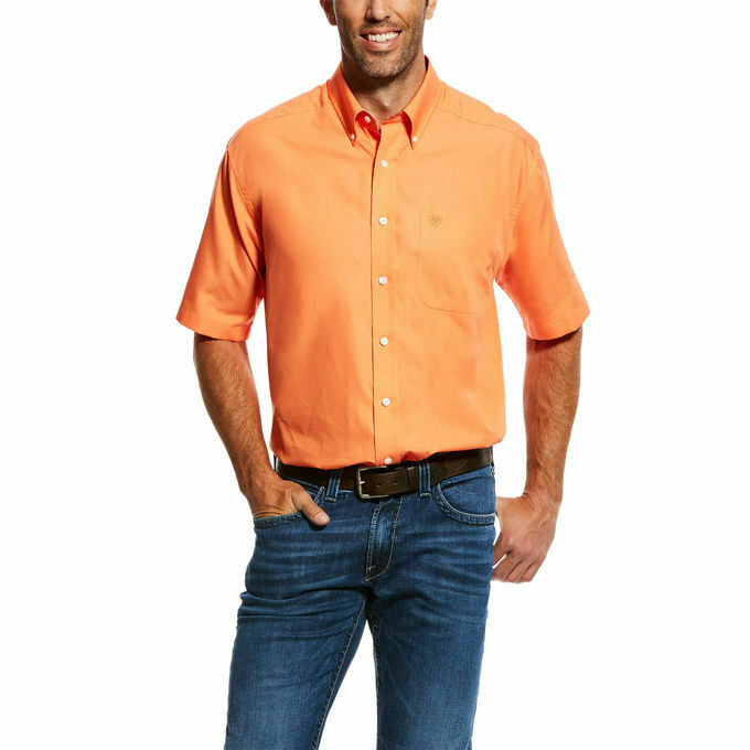 Ariat 10026550 Men's Prawn Wrinkle Free Solid Short Sleeve Button Down Shirt